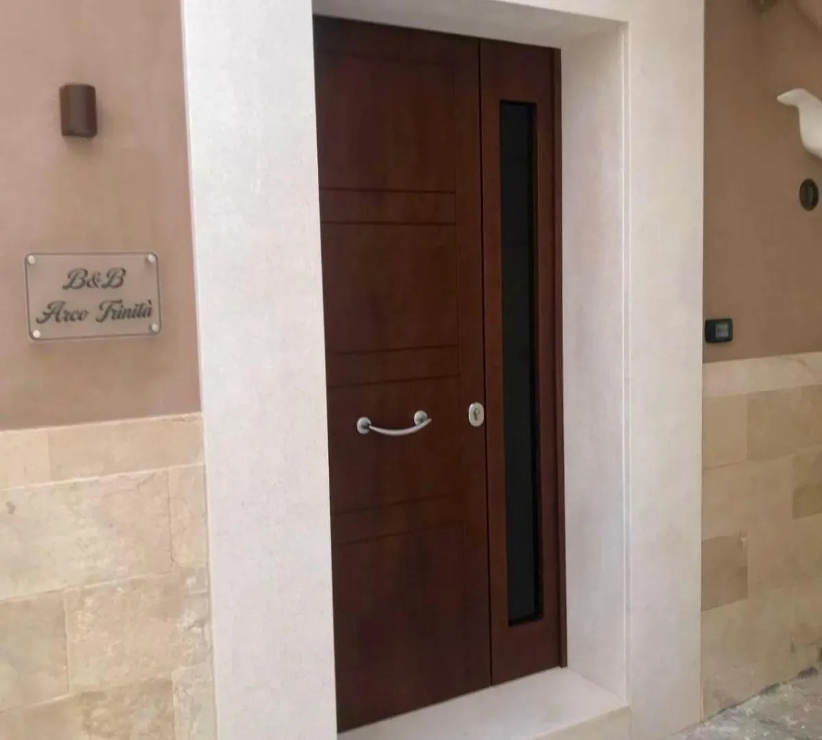 B&B Arco Trinita Bari 0*,  Italy